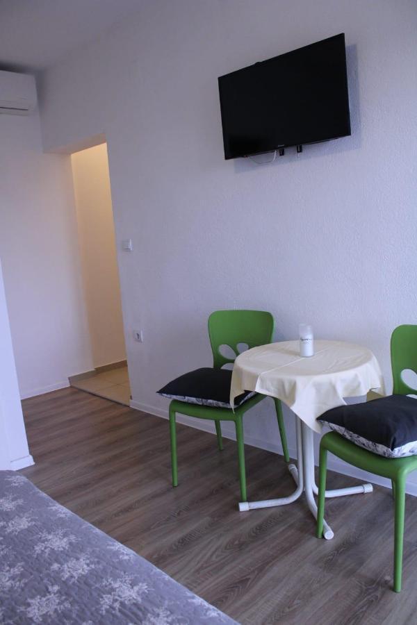 Superior Apt, 4 Rooms, 4 Bathrooms Promajna Exterior photo